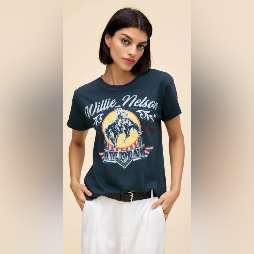 NWT daydreamer Willie Nelson On the Road Again 1980 Cowboy Tour Tee - Black S